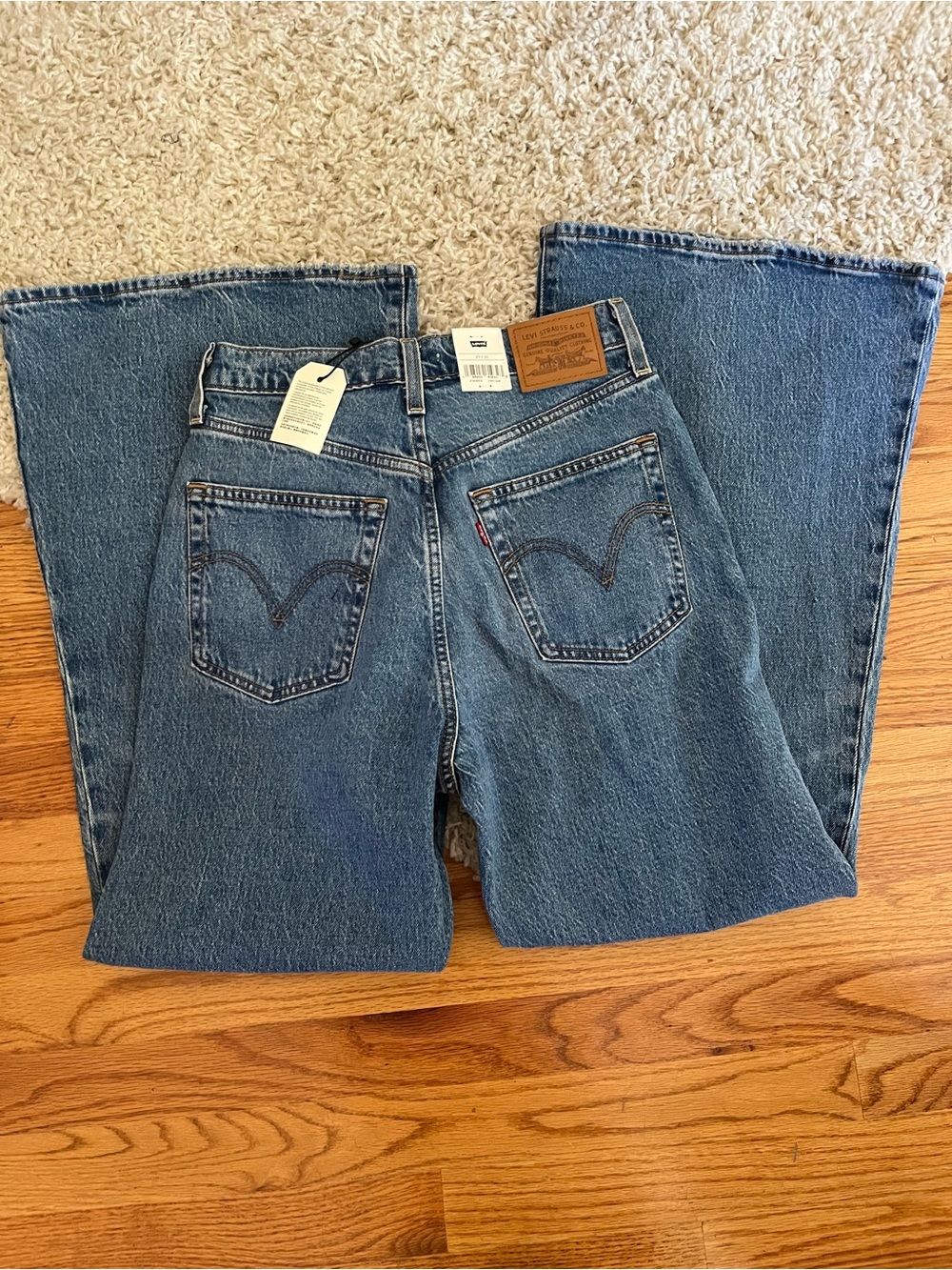 NWT Ribcage bell super high rise Levi's Blue Classic sz 29x30